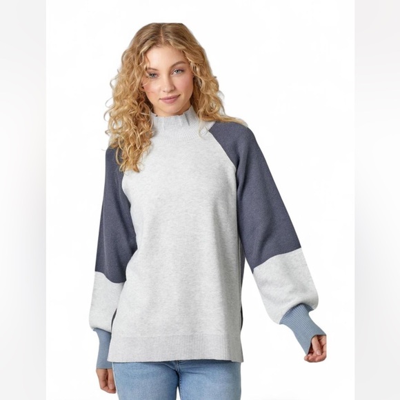 Mystree Gray and Navy Sweater - Picture 1 of 7